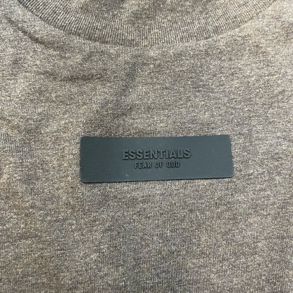 Essentials tee - Picture 3 of 7